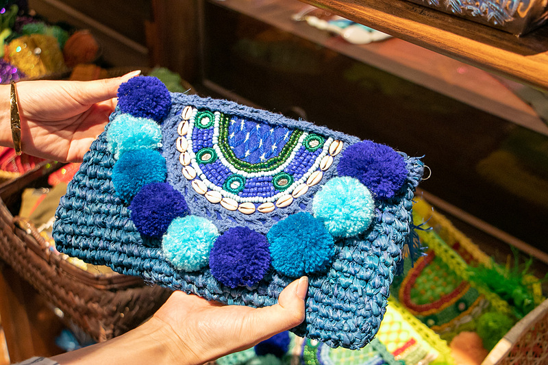 さまざまなショップがあり、お土産バリエーションも豊富だ