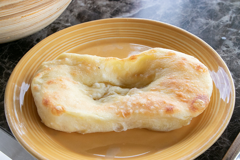 「カプレーゼ」「タリオリーニ アル アラゴスタ（ロブスター入りのタリオリーニ）」などをいただいた