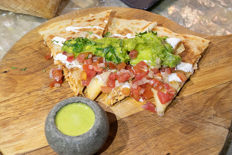 「ユニーク ルーフトップバー＆レストラン」ではインスタ映えする写真を撮りながらメキシコ料理やオリジナルカクテルを楽しむことができる