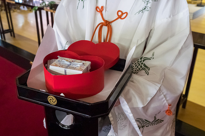 メッセージカードを神さまのもとへ