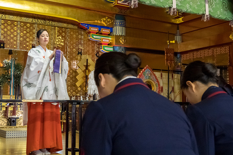 お祓いや祝詞奏上、鈴払い、玉串奉奠と粛々と神事が進められた