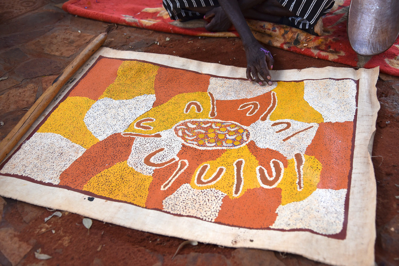 描かれているモチーフを解説してもらえた