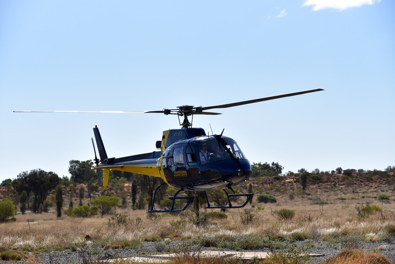 舞い上がるエアバスAS350 BA ”Squirrel”