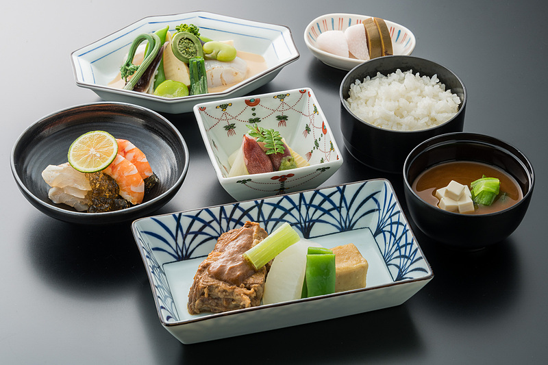 ビジネスクラスの和食の一例