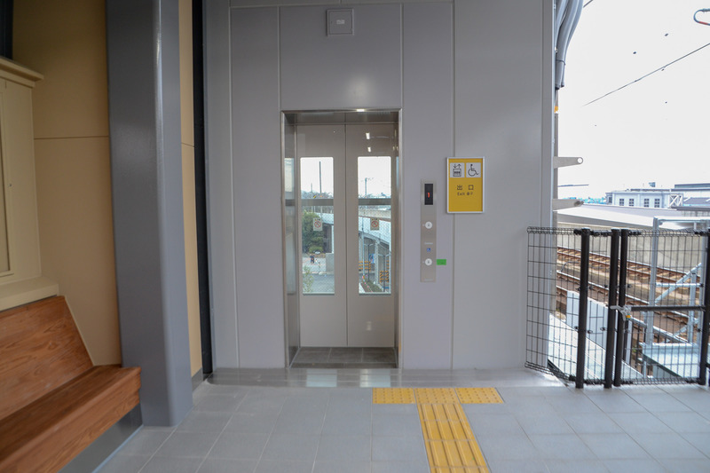 1番線のエレベータは京都駅側（1両目）にある