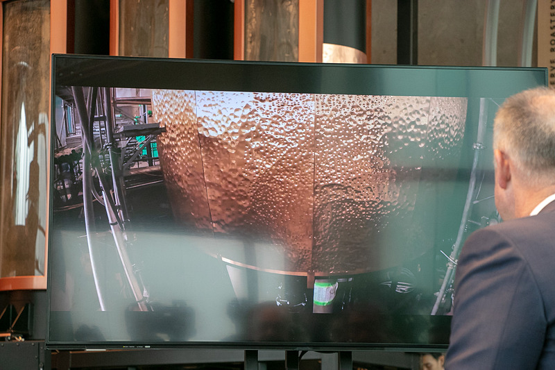 「スターバックス リザーブ ロースタリー東京」が完成するまでを追った動画を公開した