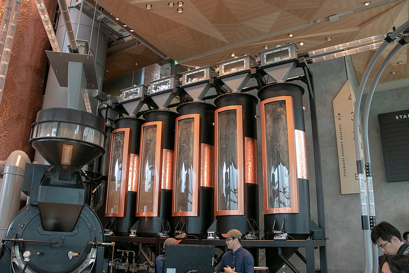 種類ごとに貯めて焙煎に備える