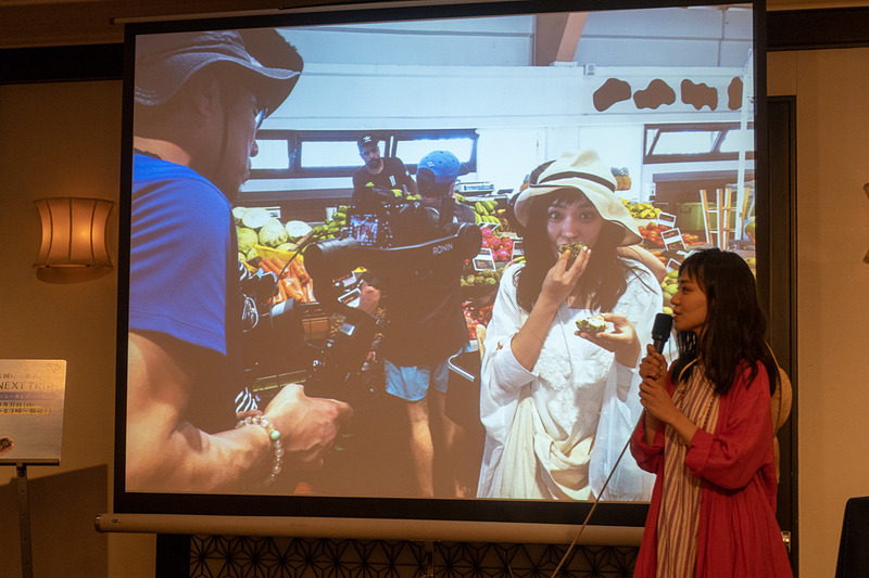 撮影時の様子を奈緒さんが説明した