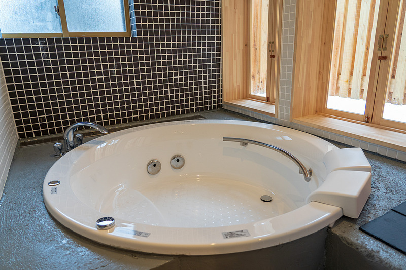 今回泊まった「ろ」の部屋のみというジャグジー