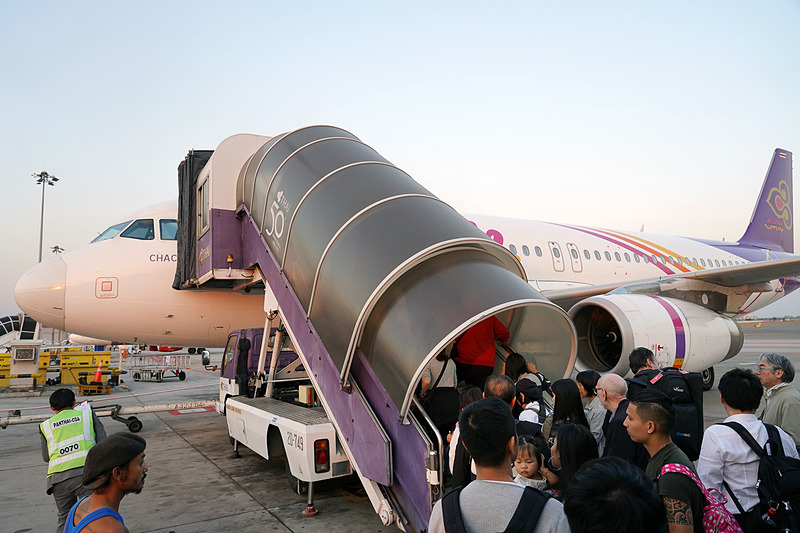 乗り込んだのはタイスマイル航空のTG2008便。エアバス A320-200型機で運航