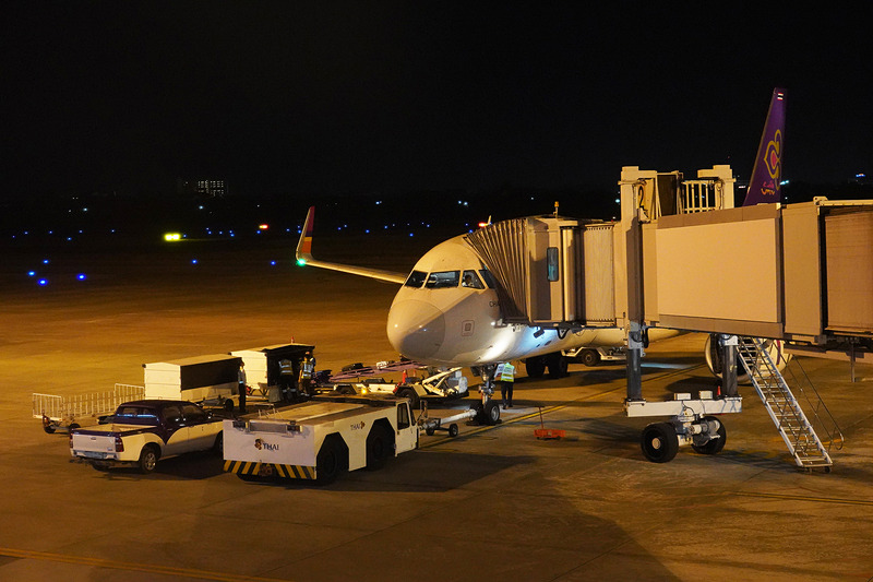 19時15分、定刻どおりにウドーンターニー国際空港に到着