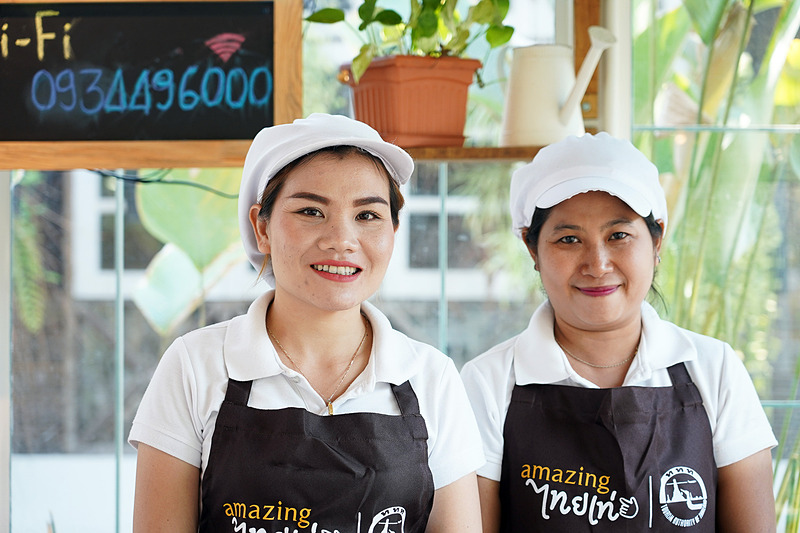 タイ人スタッフさんがお料理の先生