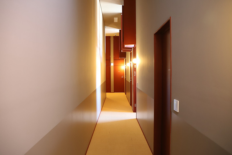 定員2名の「プライベートルーム」は、施錠できる完全個室の客室