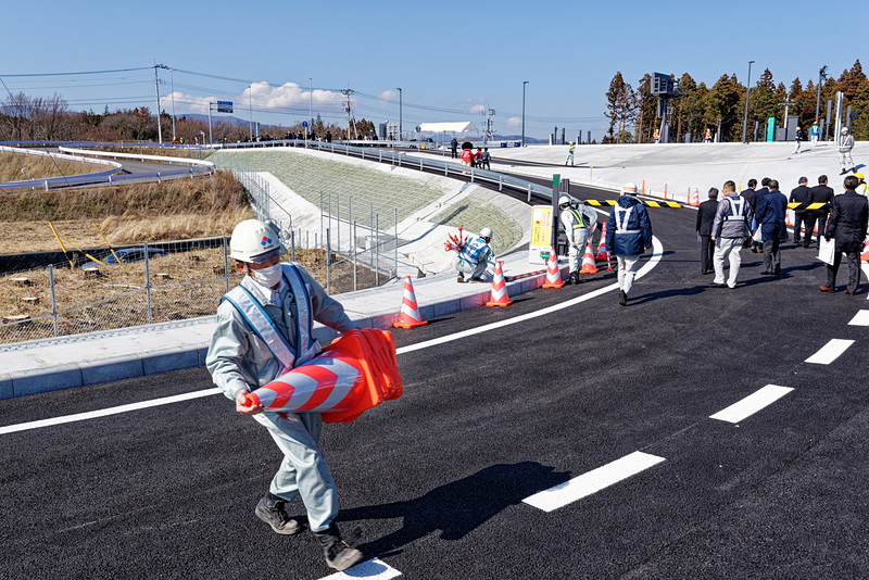 規制が取り払われ、電光掲示板も本来の表示に