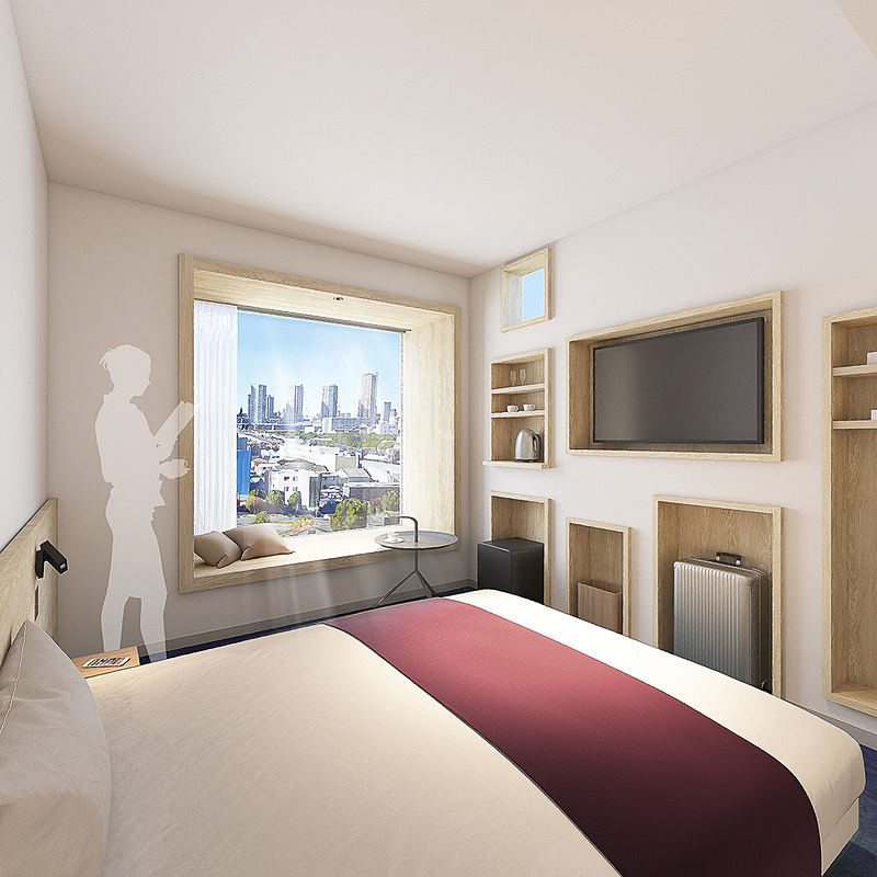 大きな出窓が特徴の「ダブルルーム」