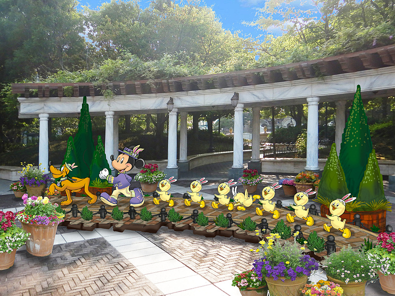 ミッキーマウスたちをマネして一列に行進する“うさピヨ”