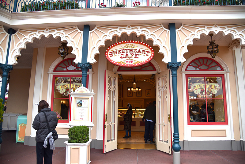 「ワールドバザール」のベーカリーカフェ「スウィートハート・カフェ」