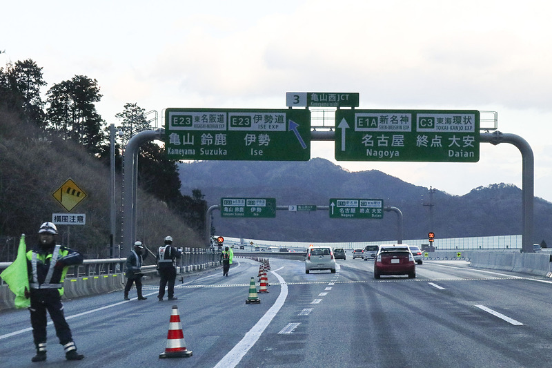 新名神高速道路の亀山西JCT