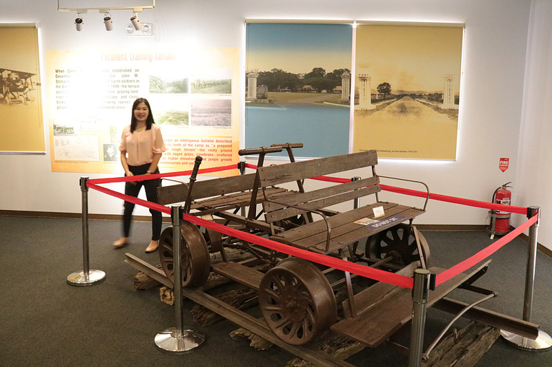 クラークミュージアム内の展示。人々の生活や事件など、時間軸で並べられた展示なので分かりやすい。つい日本人に関係ある展示に見入ってしまうが、ピナツボ火山の大噴火や特別経済区になってTexas Instrumentsなどの世界的にメジャーな企業が進出してきていることについても学べる