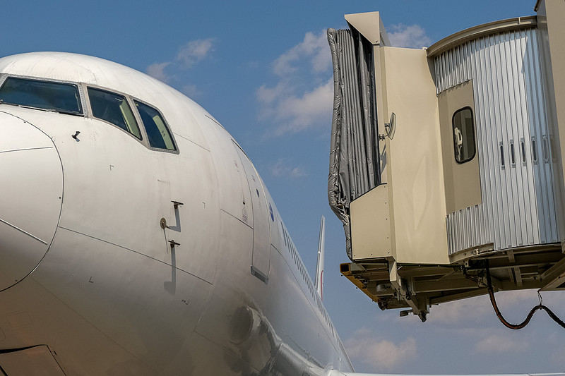 自動操縦により装着されるPBB