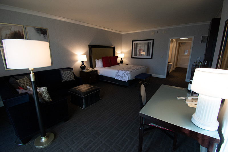 部屋の様子を四隅から