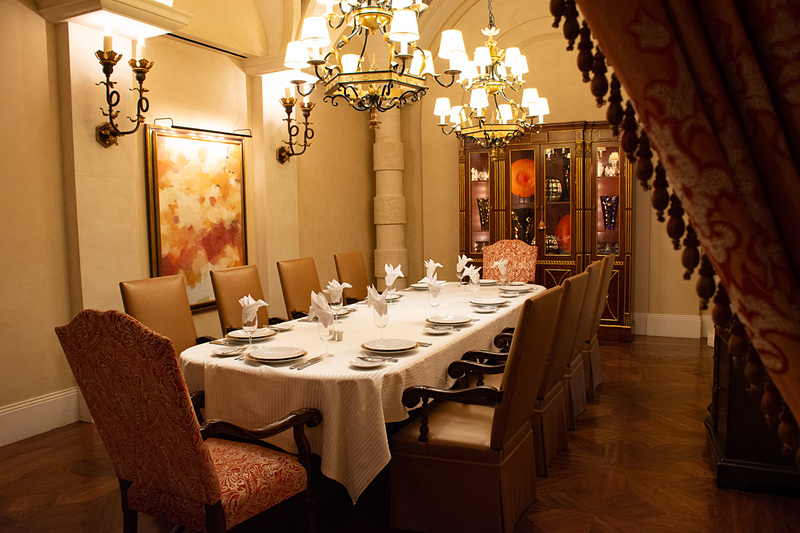 ダイニングテーブル