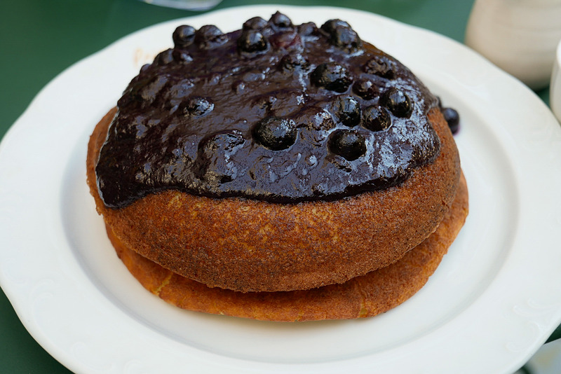 ドーム状の盛り上がったパンケーキはインスタ映えするはず。ふわふわ食感でこちらも朝食として最適です