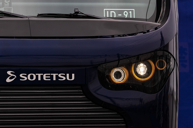 ヘッドライトはLEDタイプ