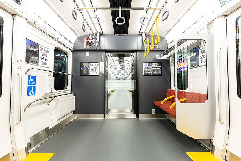 車端部（横浜側）