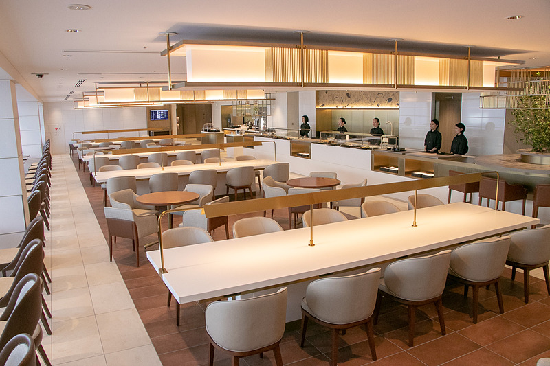 「JAL's Table」のあるダイニングエリア