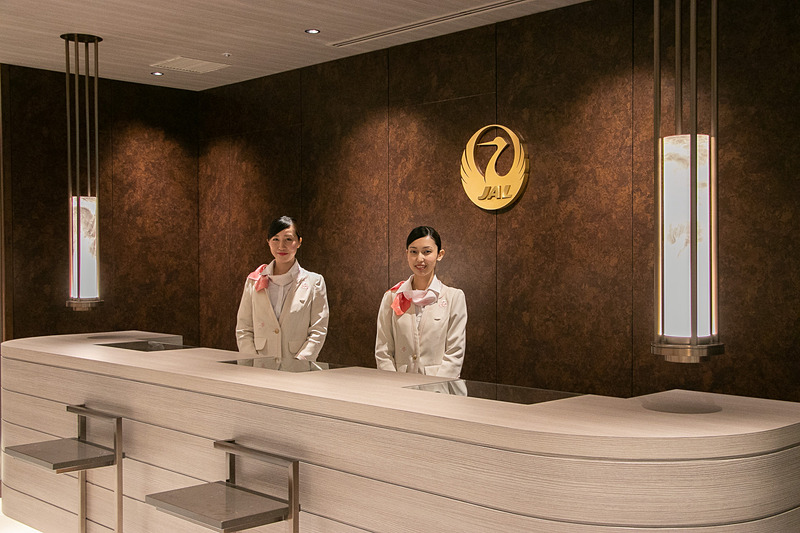 国際線ファーストクラスラウンジのレセプション