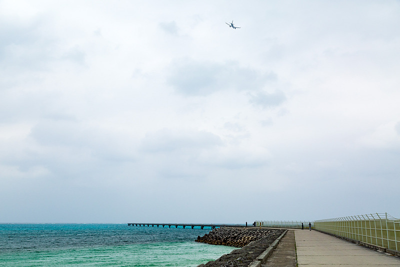 むりやり海を入れると米粒大に（35mm）