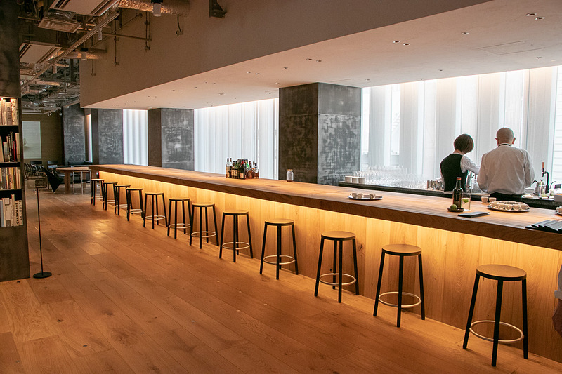 サロンではブレンドコーヒー（600円）などを提供する