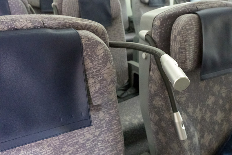 フレキシブルアームの読書灯