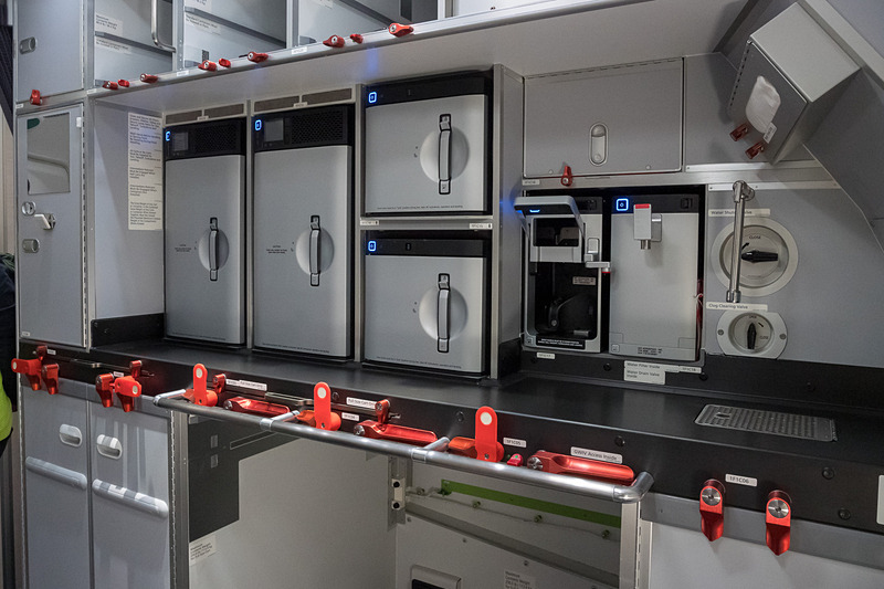 ギャレーは機内4か所