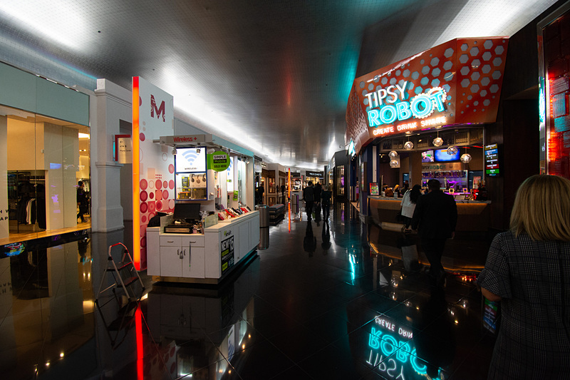 プラネットハリウッドに広がる商業施設「ミラクルマイル（Miracle Mile）」