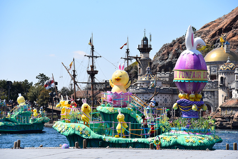 船もバルーンがふくらみ「うさピヨ」仕様に！