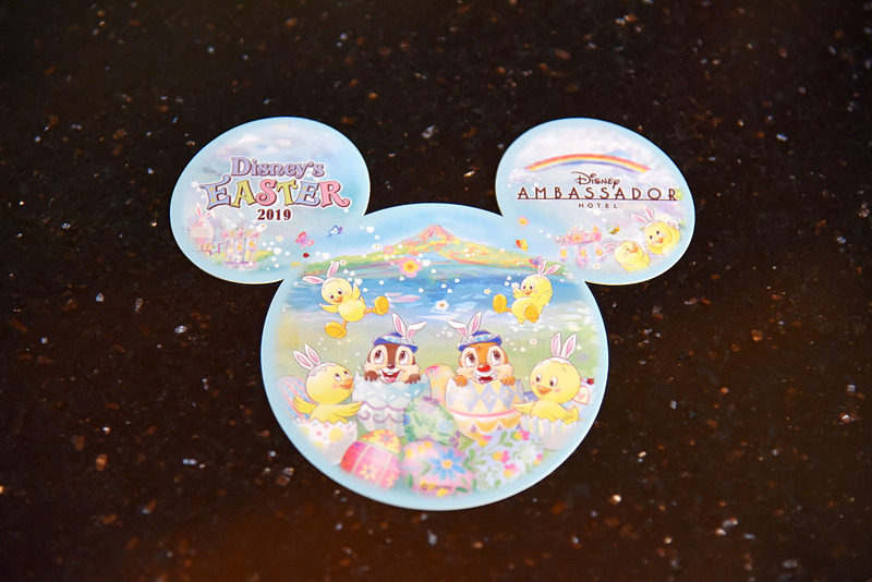 チップとデールが春を楽しむ数量限定のオリジナルコースターをプレゼント