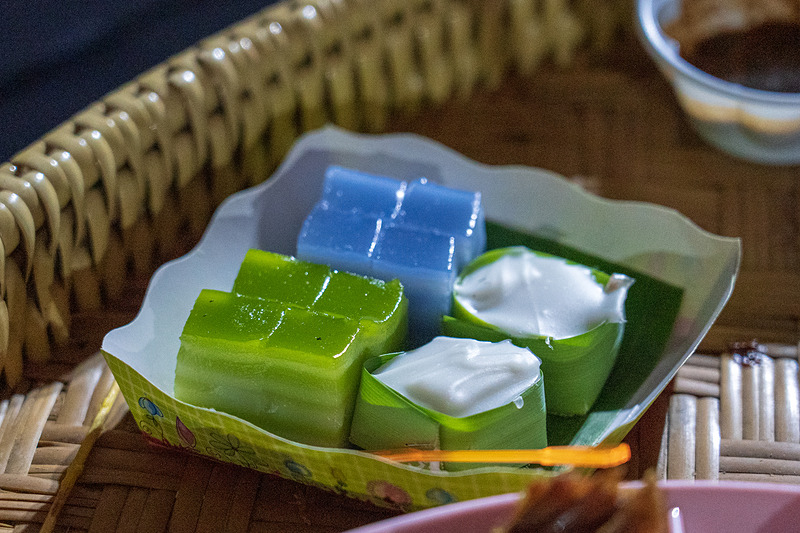 デザートもいろいろ。基本タイのデザートは和菓子が好きな人ならどれも大丈夫なのでは？