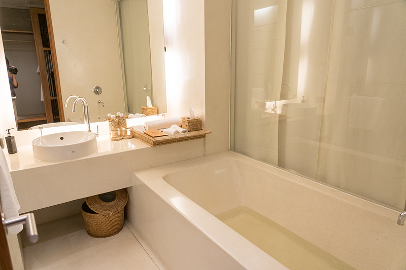バスルームも広くてGood！ 大きなバスタブがありました