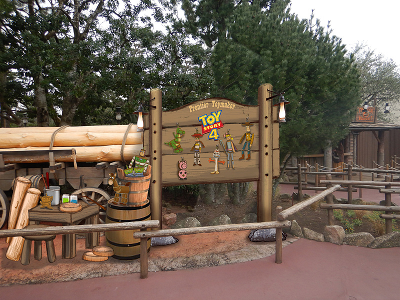 東京ディズニーランド「フロンティア・ウッドクラフト」横のフォトロケーション