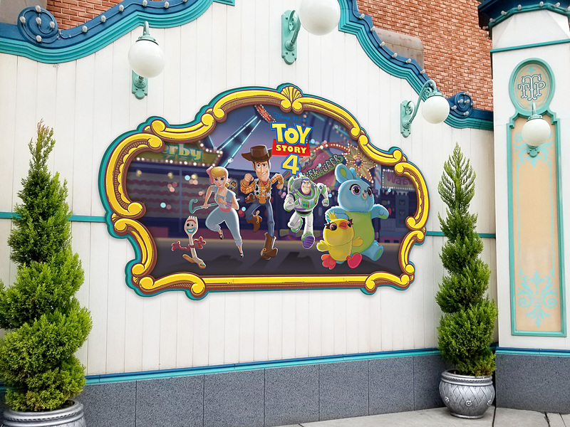 東京ディズニーシー「トイビル・トロリーパーク」内のフォトロケーション