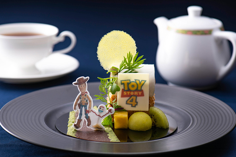 「ハイピリオン・ラウンジ」の「ディズニー/ピクサー映画『トイ・ストーリー4』スペシャルケーキセット」