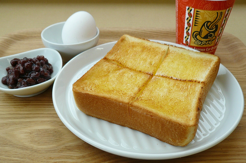 モーニングタイムに提供する「小倉トーストセット（シングル）」450円