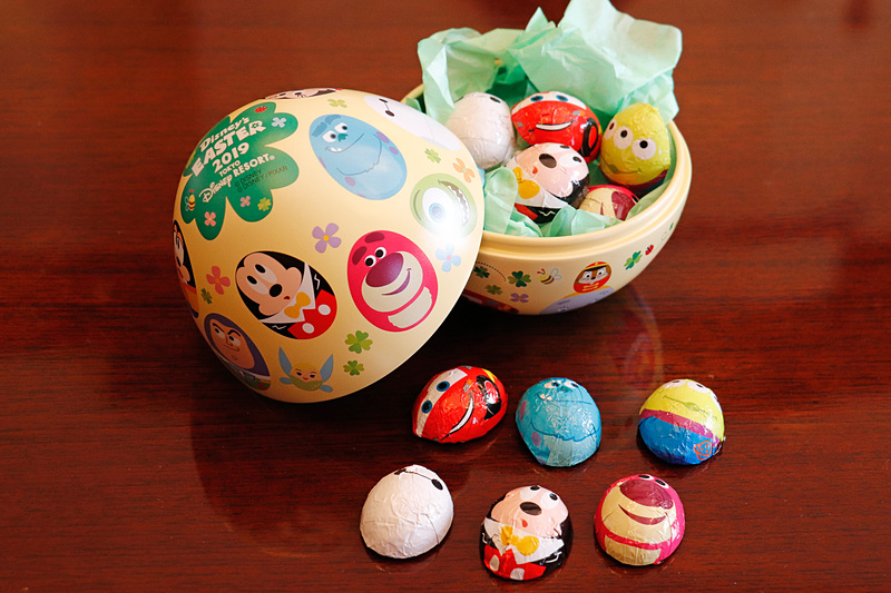 「チョコレート」（1000円）はタマゴ形のケースに、一つ一つがキャラクターの包装でキュート