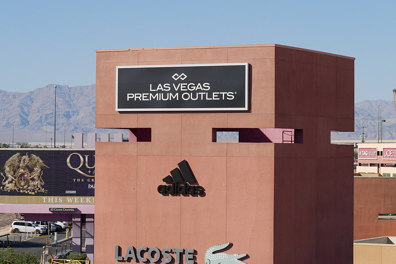 ラスベガスのダウンタウン地区の近くにあるアウトレットモール「Las Vegas North Premium Outlets」