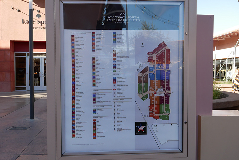 敷地はかなりの大きさで、160を超えるさまざまなショップがひしめいています