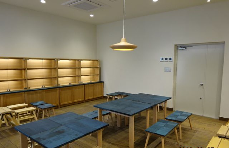 地域情報発信コーナー（屋内：下り線のみ）