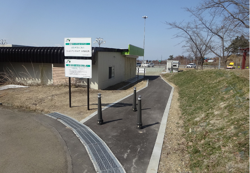 リニューアルしたウォークインゲート（上り線）