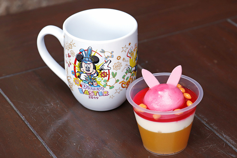 「オレンジゼリー＆バニラムース、スーベニアカップ付き」（800円）